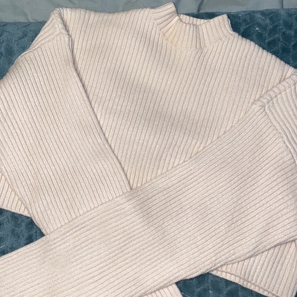 Lane 201 Cropped Sweater - Picture 4 of 4